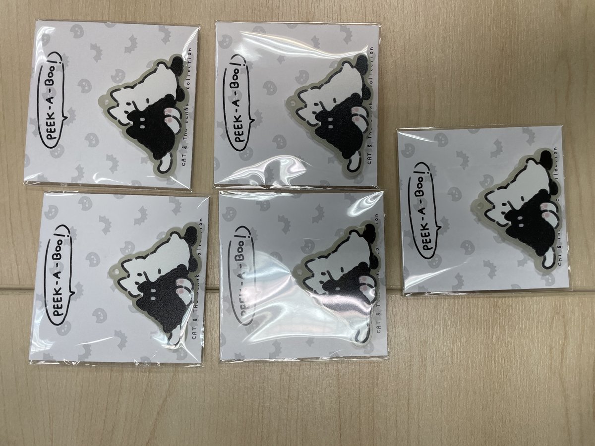 GLOW CHARM  CAT in THE BLANKET - CREDRE’ & NEIGE 04 โอ๋น้อง